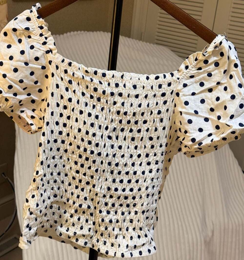 Monteau Los Angeles Polka Dot Puff Sleeve Crop Top - Picture 4 of 6